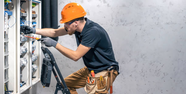 Best Licensed Electrician  in Lake Wales, FL
